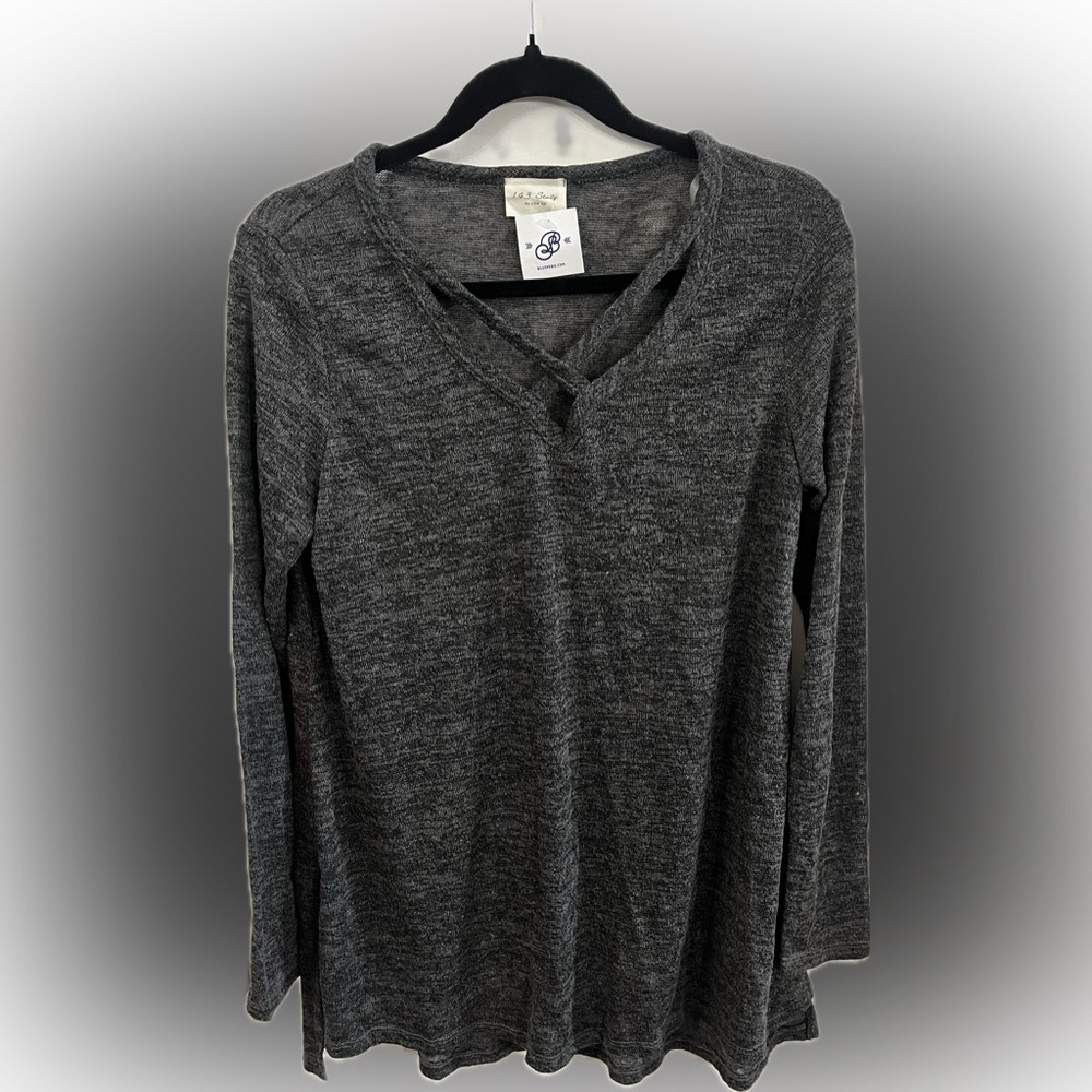 1.4.3. Story by Line Up Women’s Charcoal Long Sleeve Top